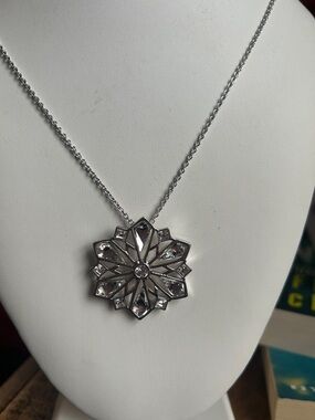 Touchstone Crystal Silver Snowflake Pendant Necklace NIB